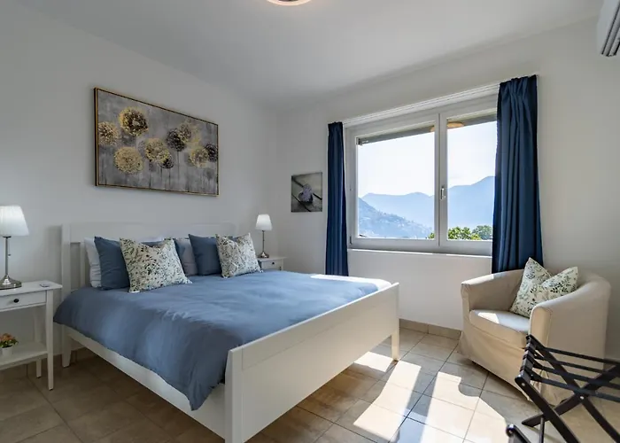 Belvedere Apartment Walking Distance From Train Station