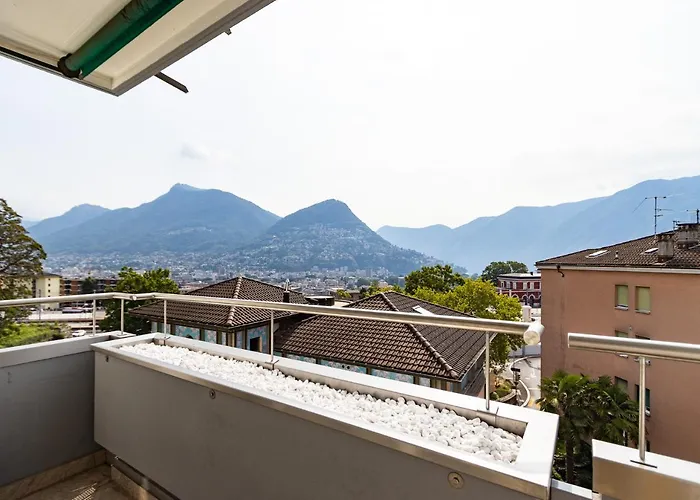 Belvedere Apartment Walking Distance From Train Station